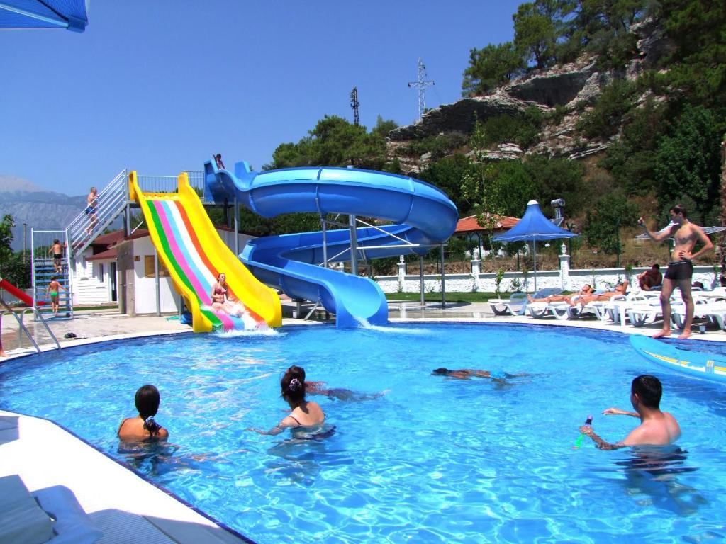 Golden Sunset Hotel&Spa كمر المظهر الخارجي الصورة A water park in Turkey