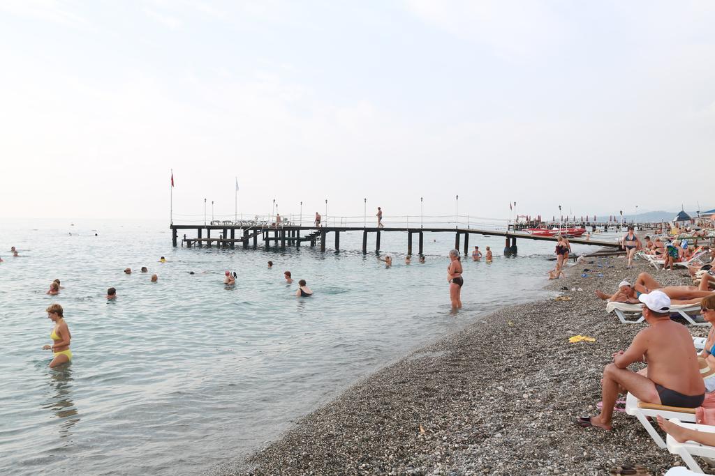 Golden Sunset Hotel&Spa كمر المظهر الخارجي الصورة The pier at the beach of Nea Vrasna